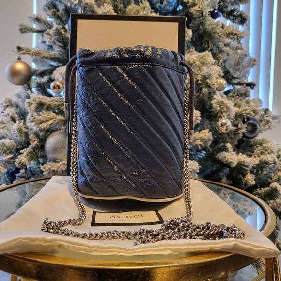 🚫Sold on Mercari🚫Authentic Gucci mini bucket bag - Picture 4 of 13